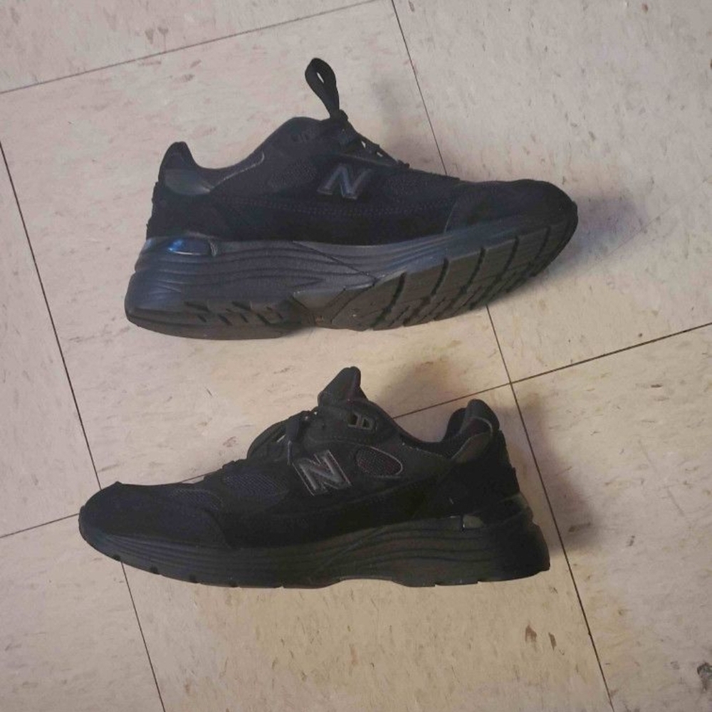 New Balance All-Black Athletic Shoes